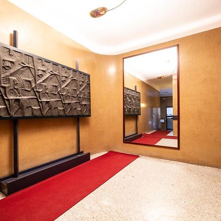 Loreto Elegant Flat Milan Exterior photo