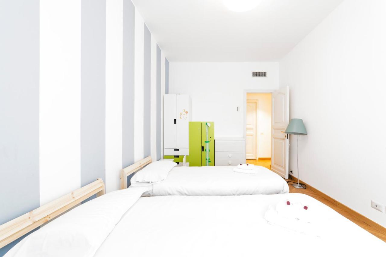 Loreto Elegant Flat Milan Exterior photo