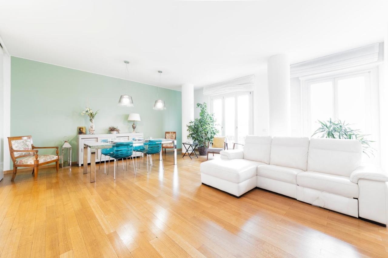 Loreto Elegant Flat Milan Exterior photo