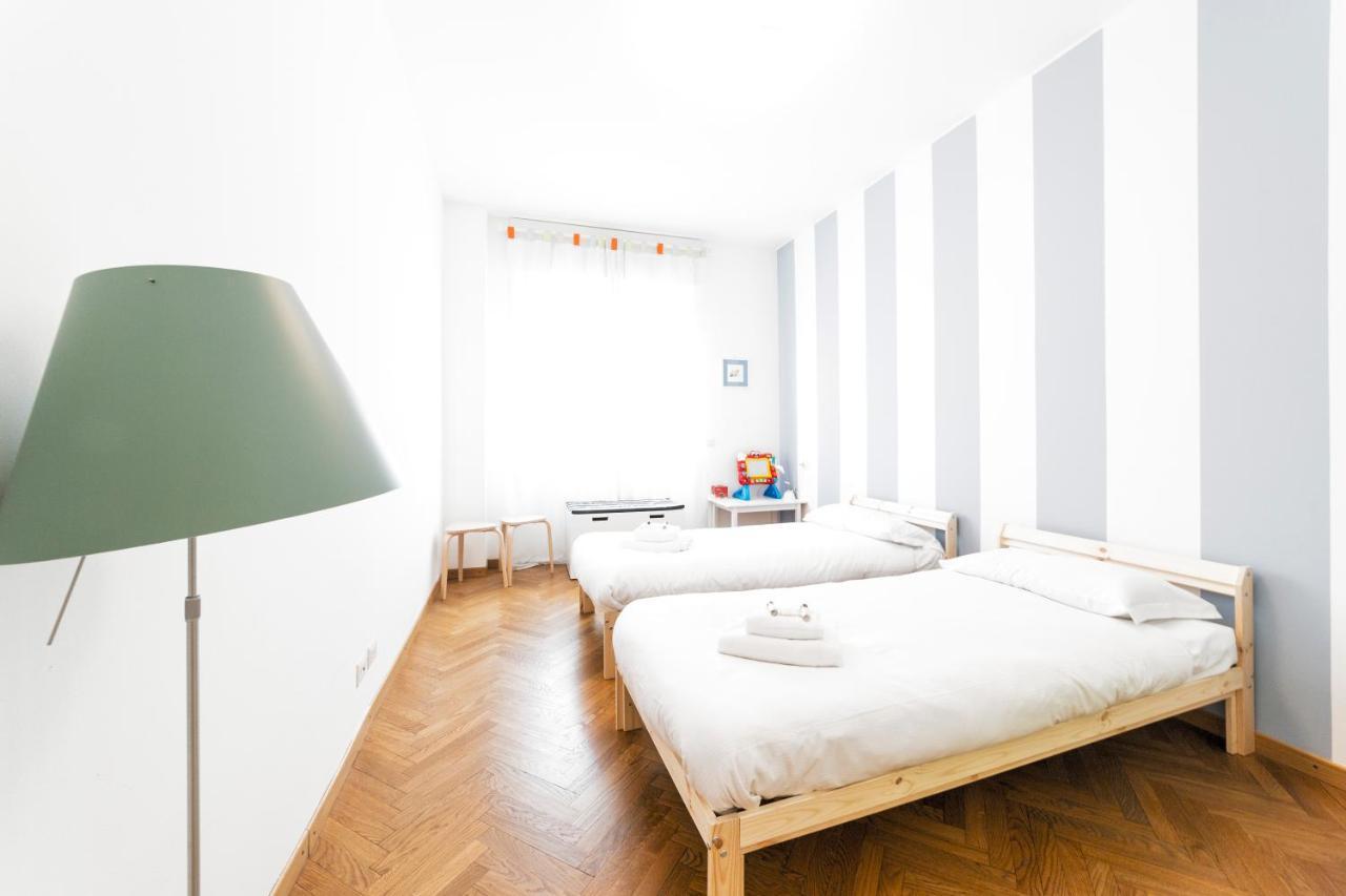 Loreto Elegant Flat Milan Exterior photo