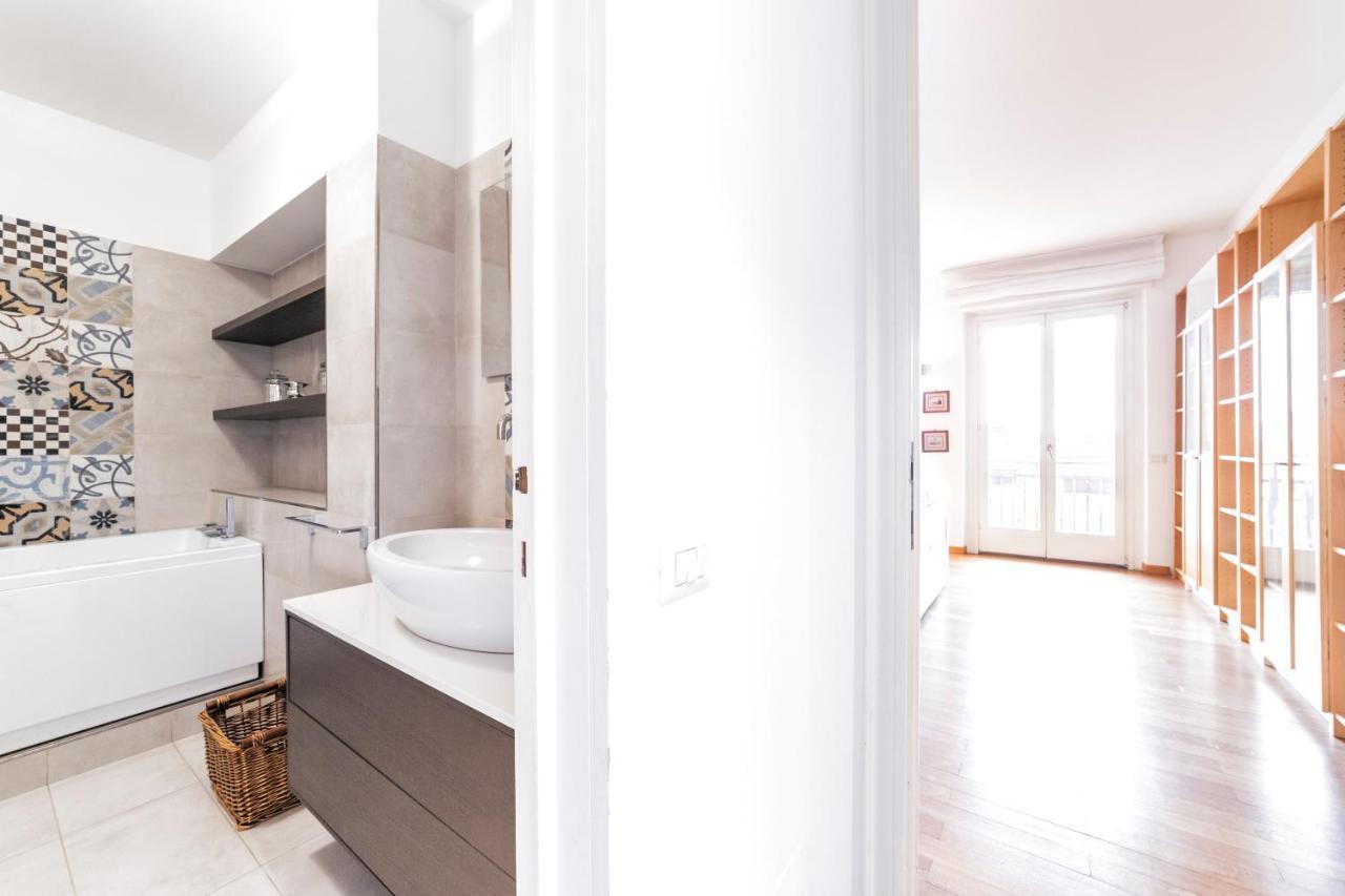 Loreto Elegant Flat Milan Exterior photo