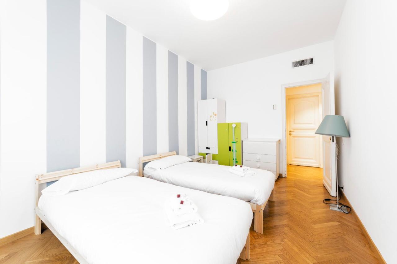 Loreto Elegant Flat Milan Exterior photo