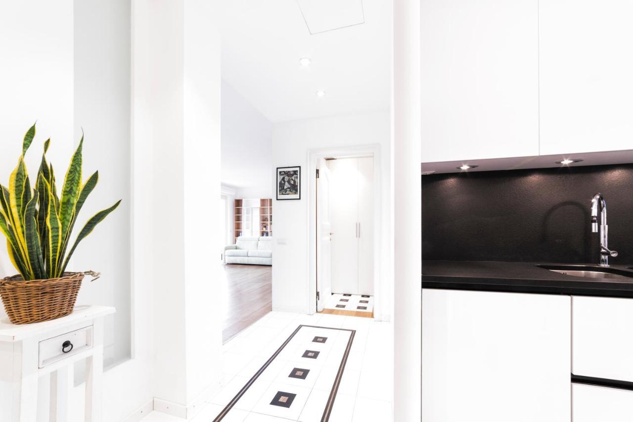 Loreto Elegant Flat Milan Exterior photo